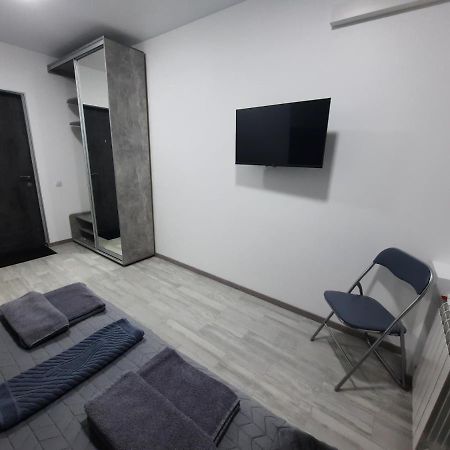 Посуточно Мини-Студия Метро Минская Киев Dış mekan fotoğraf